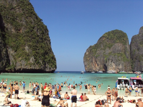 Maya Bay, Ko Phi Phi, Phuket, Thailand Maya Bay, Ko Phi Phi, Phuket, Thailand