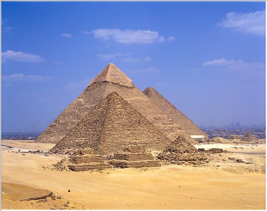 The Great Pyramids of Giza: Menkaure, Khafre and Khufu. Source: http://www.sacred-destinations.com/egypt/giza-pyramids-pictures/slides/giza-pyramids-menkaure-khafre-khufu-wp.htm